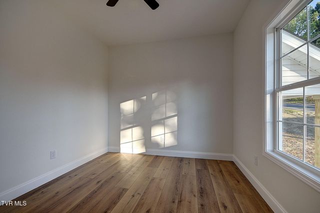 1803 Brook Hollow Road, Johnson City, TN 37604