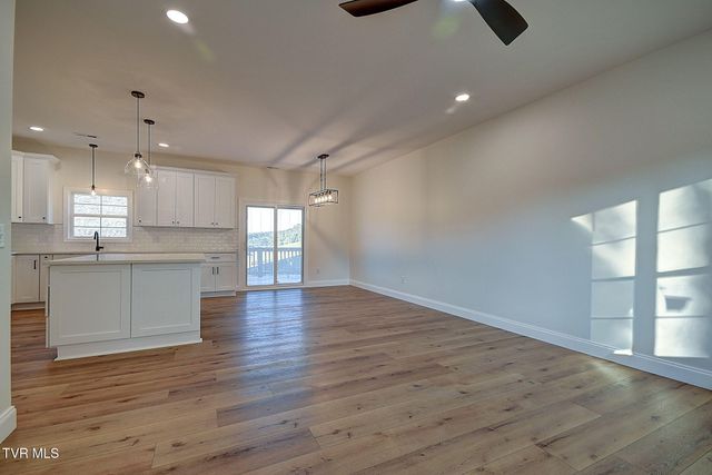 1803 Brook Hollow Road, Johnson City, TN 37604