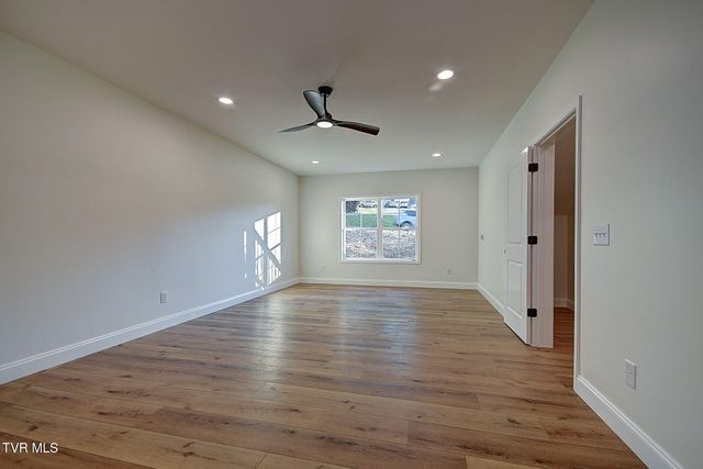 1803 Brook Hollow Road, Johnson City, TN 37604