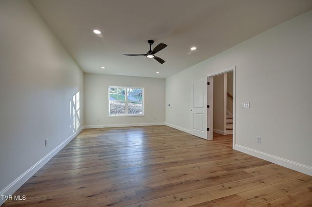 1803 Brook Hollow Road, Johnson City, TN 37604