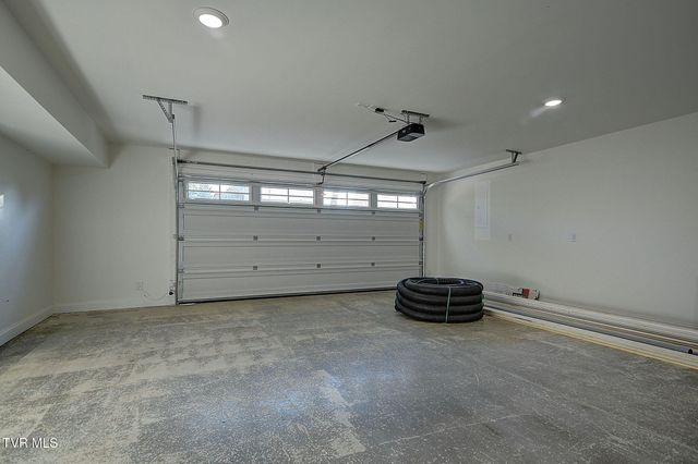 1803 Brook Hollow Road, Johnson City, TN 37604