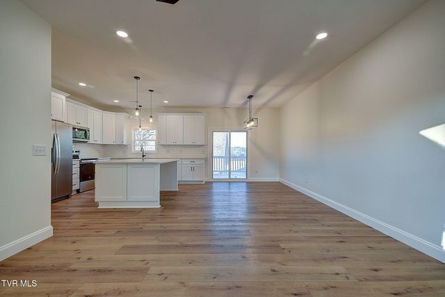 1803 Brook Hollow Road, Johnson City, TN 37604