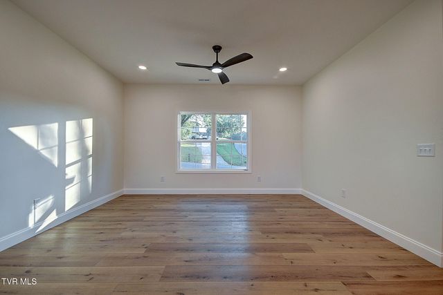 1803 Brook Hollow Road, Johnson City, TN 37604