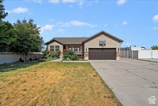 1692 S WILLOW CREEK CIR, Farmington, UT 84025
