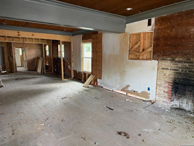 1036 Rigsby, San Antonio, TX 78210