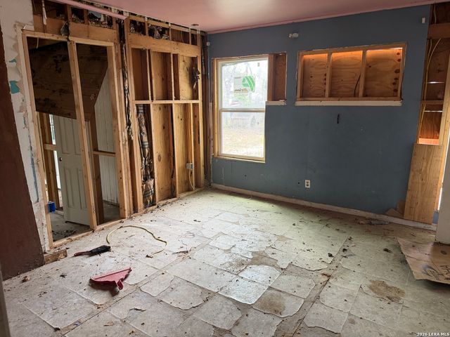 1036 Rigsby, San Antonio, TX 78210