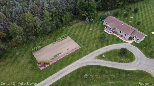 10582 E 80th Street, Reed City, MI 49677