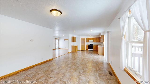 10582 E 80th Street, Reed City, MI 49677