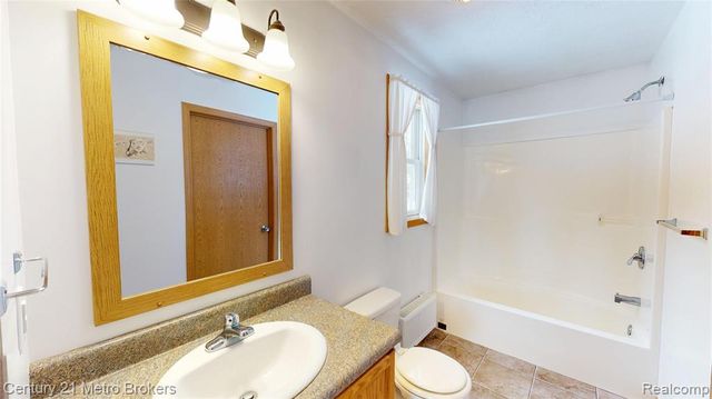 10582 E 80th Street, Reed City, MI 49677