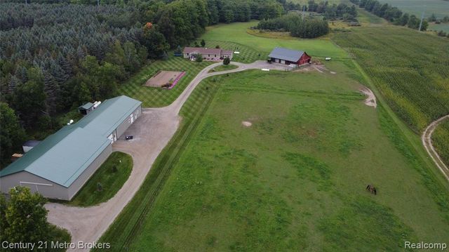 10582 E 80th Street, Reed City, MI 49677