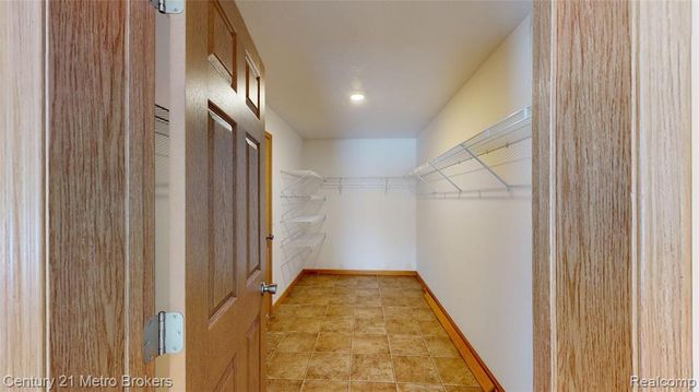 10582 E 80th Street, Reed City, MI 49677