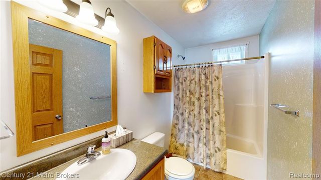 10582 E 80th Street, Reed City, MI 49677