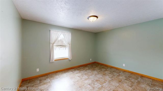 10582 E 80th Street, Reed City, MI 49677