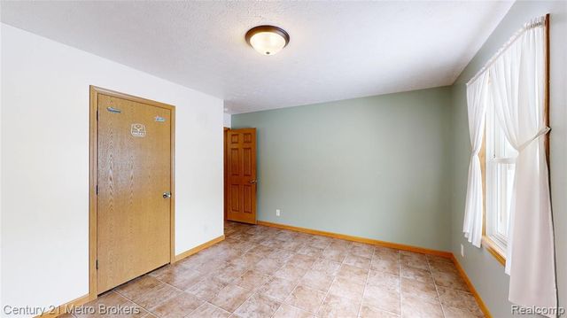 10582 E 80th Street, Reed City, MI 49677