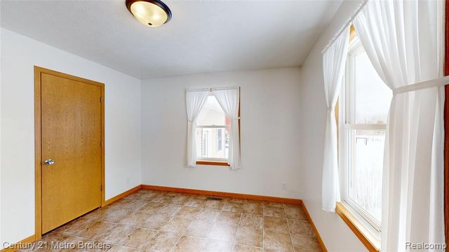 10582 E 80th Street, Reed City, MI 49677