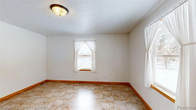 10582 E 80th Street, Reed City, MI 49677