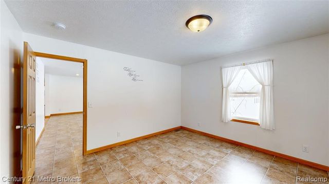 10582 E 80th Street, Reed City, MI 49677