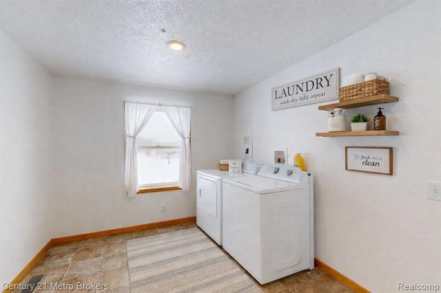 10582 E 80th Street, Reed City, MI 49677