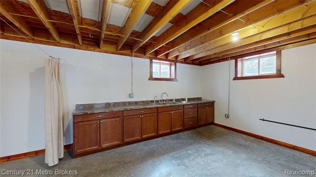 10582 E 80th Street, Reed City, MI 49677