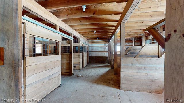 10582 E 80th Street, Reed City, MI 49677