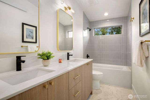 10183 NE 112th Place, Kirkland, WA 98033