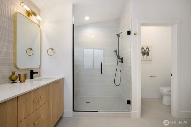 10183 NE 112th Place, Kirkland, WA 98033