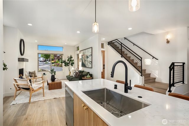 10183 NE 112th Place, Kirkland, WA 98033