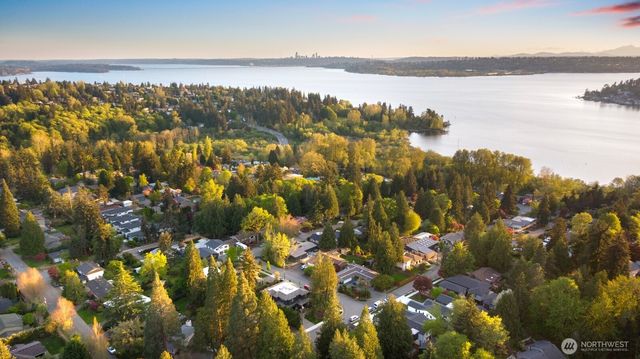 10183 NE 112th Place, Kirkland, WA 98033