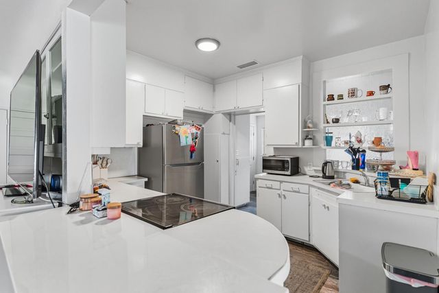 5938 S Cherry Avenue, Fresno, CA 93706