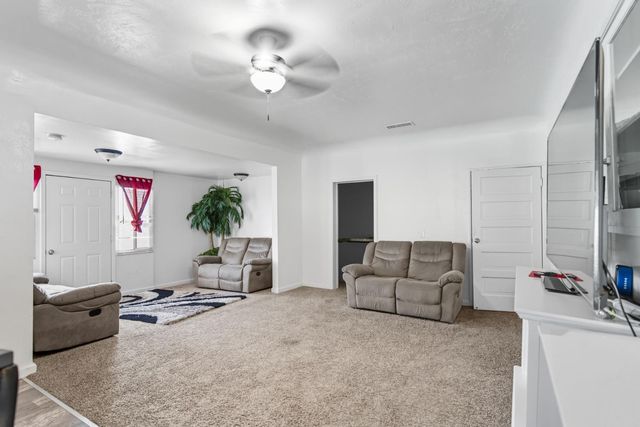 5938 S Cherry Avenue, Fresno, CA 93706