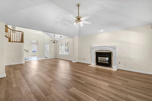 3003 W Wellington Lane, Fresno, CA 93711
