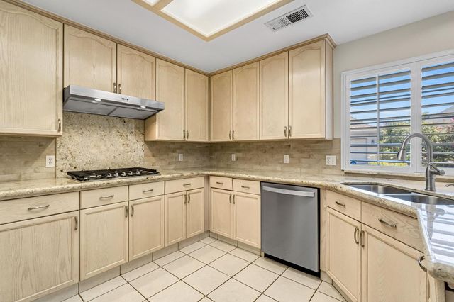 3003 W Wellington Lane, Fresno, CA 93711