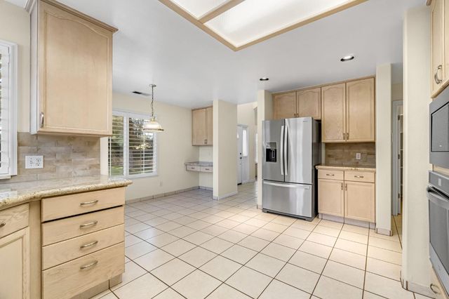 3003 W Wellington Lane, Fresno, CA 93711