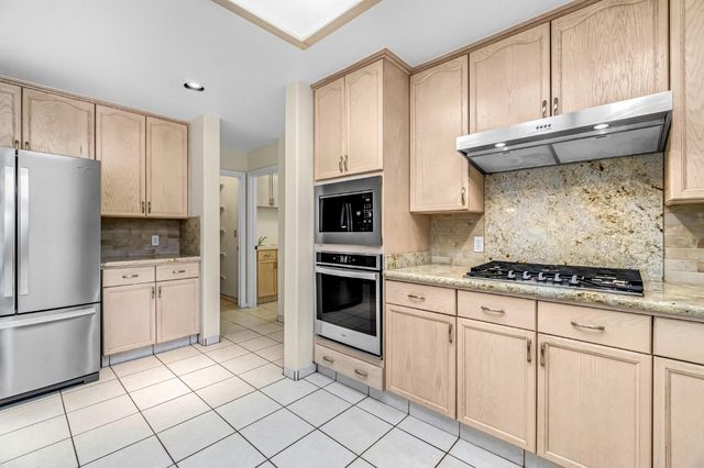 3003 W Wellington Lane, Fresno, CA 93711