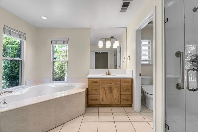 3003 W Wellington Lane, Fresno, CA 93711