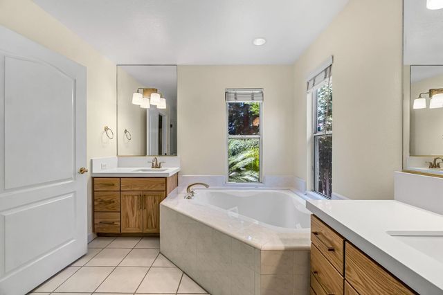 3003 W Wellington Lane, Fresno, CA 93711