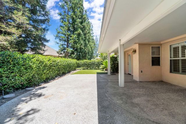 3003 W Wellington Lane, Fresno, CA 93711