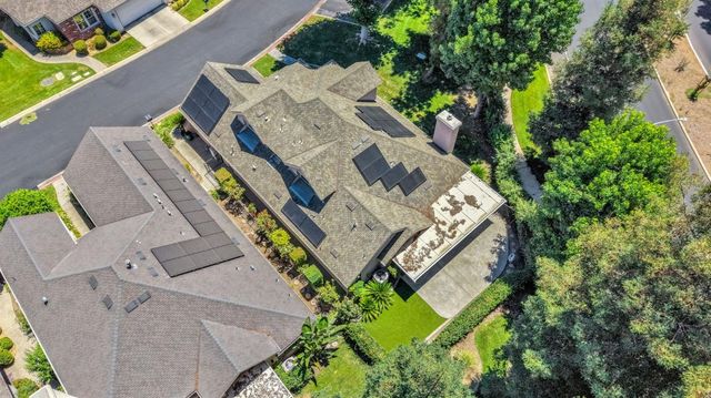 3003 W Wellington Lane, Fresno, CA 93711