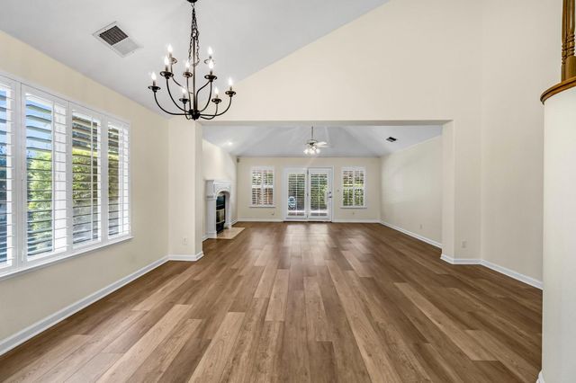 3003 W Wellington Lane, Fresno, CA 93711