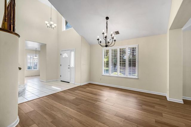 3003 W Wellington Lane, Fresno, CA 93711