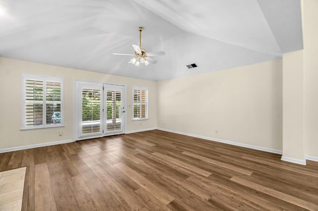 3003 W Wellington Lane, Fresno, CA 93711