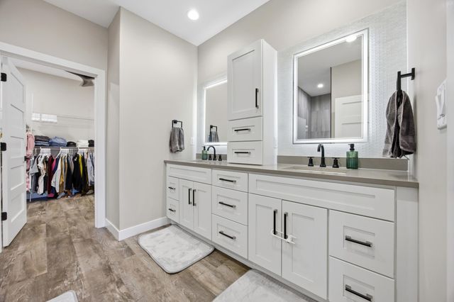 100 Annies Way, Mapleton, ND 58059