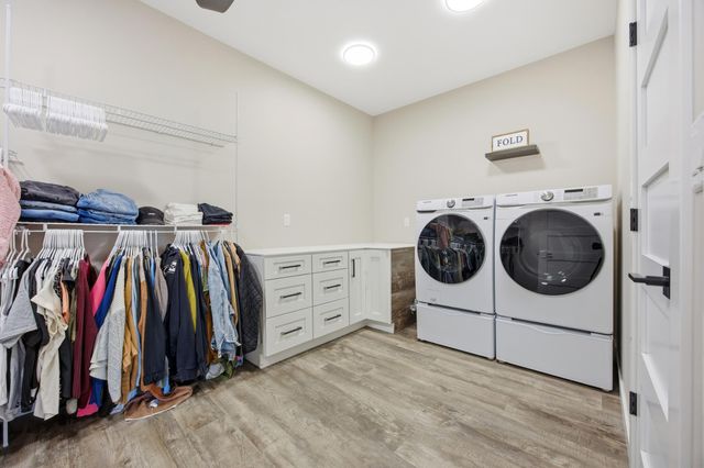 100 Annies Way, Mapleton, ND 58059