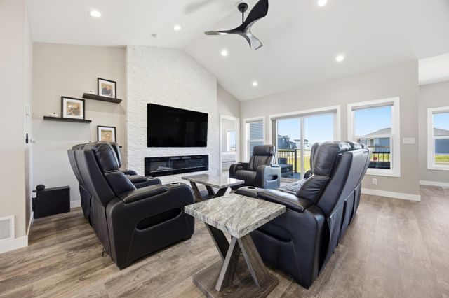 100 Annies Way, Mapleton, ND 58059