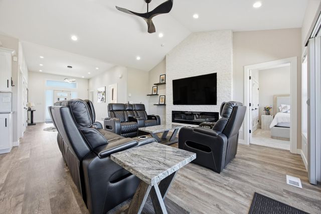 100 Annies Way, Mapleton, ND 58059