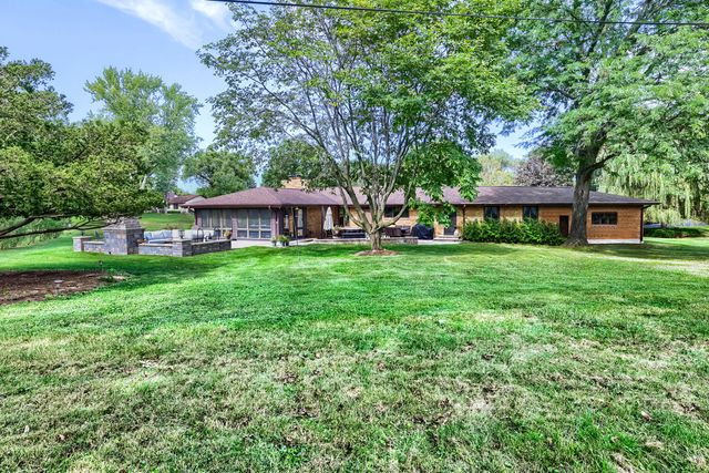 1803 Paula Court, Sleepy Hollow, IL 60118