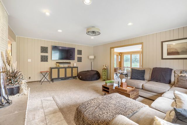 1803 Paula Court, Sleepy Hollow, IL 60118