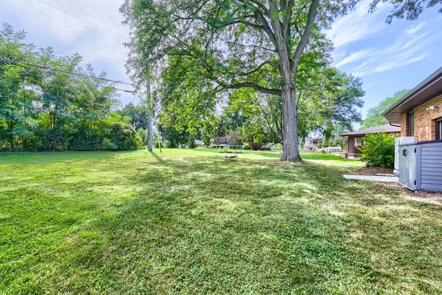1803 Paula Court, Sleepy Hollow, IL 60118