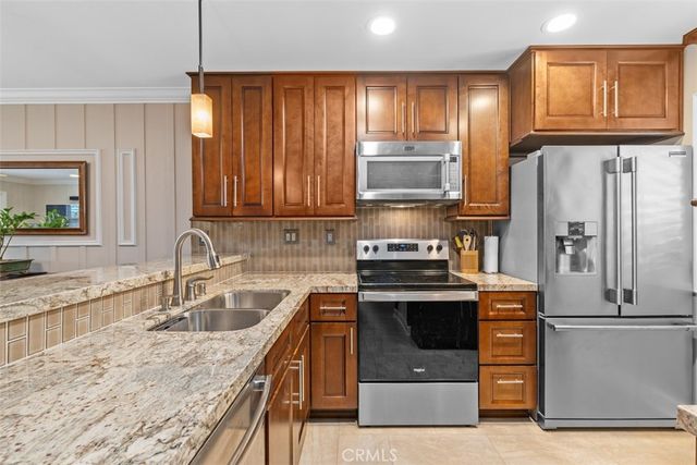 26 Lakepines, Irvine, CA 92620