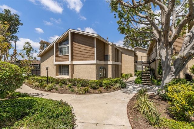 26 Lakepines, Irvine, CA 92620